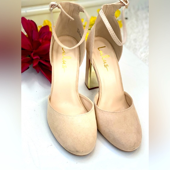 LULUS….. Brand shoes size 8, beautiful Cream color with gold trim heels, Stylish - Picture 4 of 5